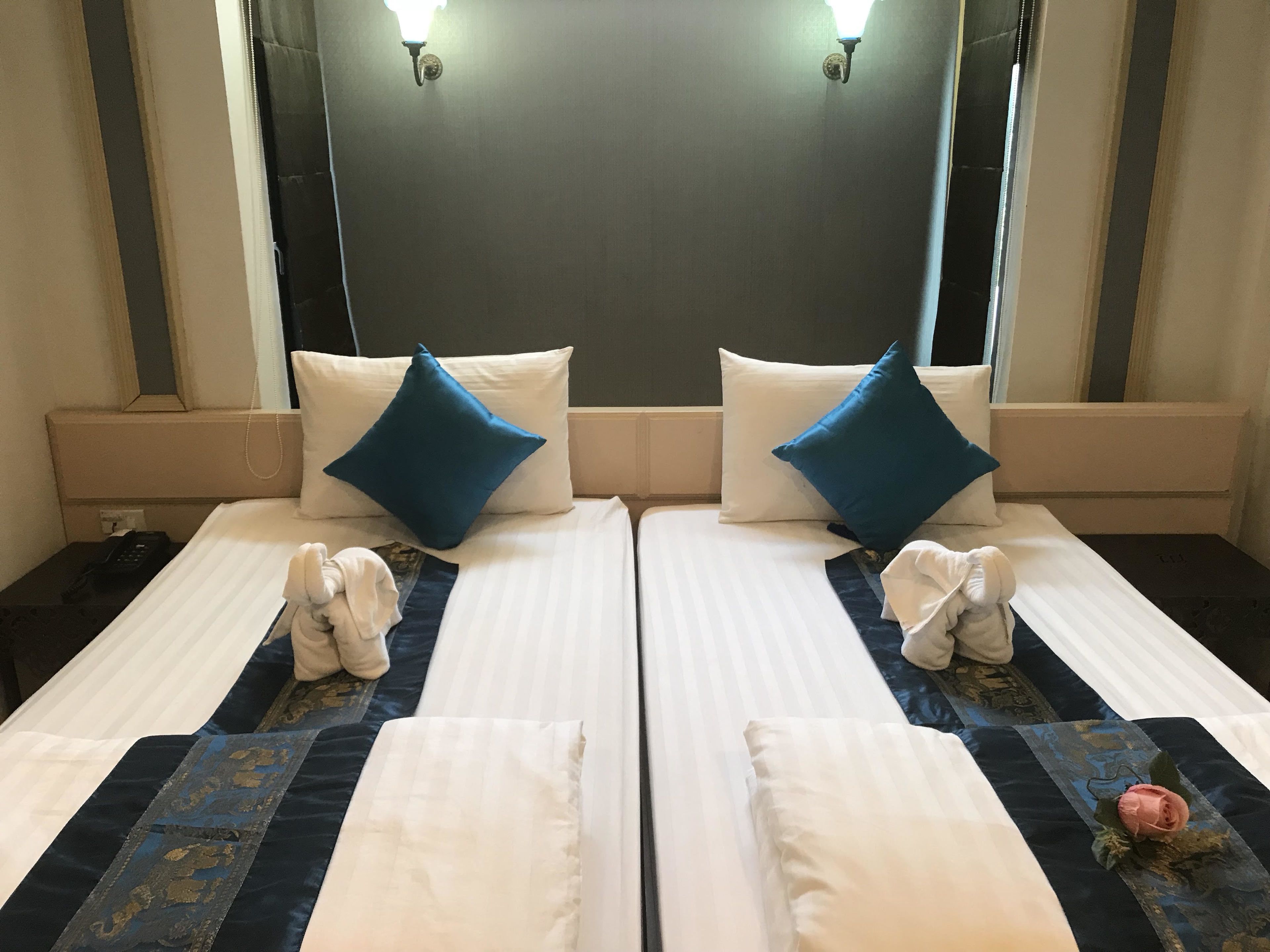 superior single room | desk, soundproofing, free wifi, bed sheets