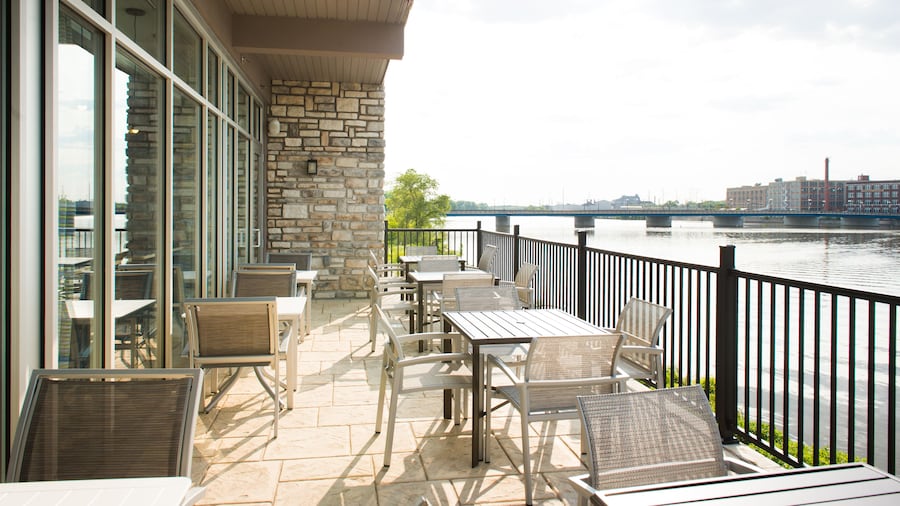 Holiday Inn Express & Suites Rock Falls by IHG