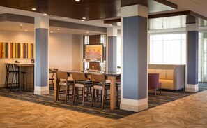 Free daily continental breakfast - Holiday Inn Express & Suites Rock Falls by IHG (Rock Falls)
