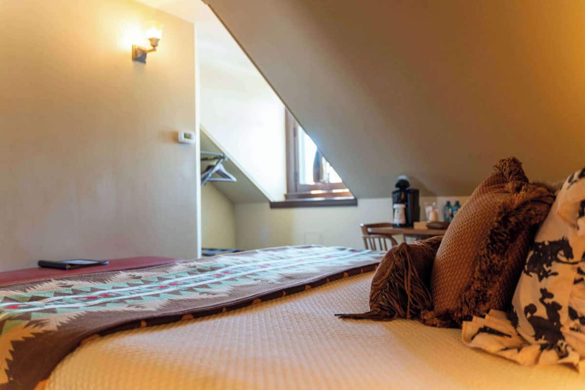 Chambre Standard, 1 trĂšs grand lit, non-fumeur (Walk-in Shower)