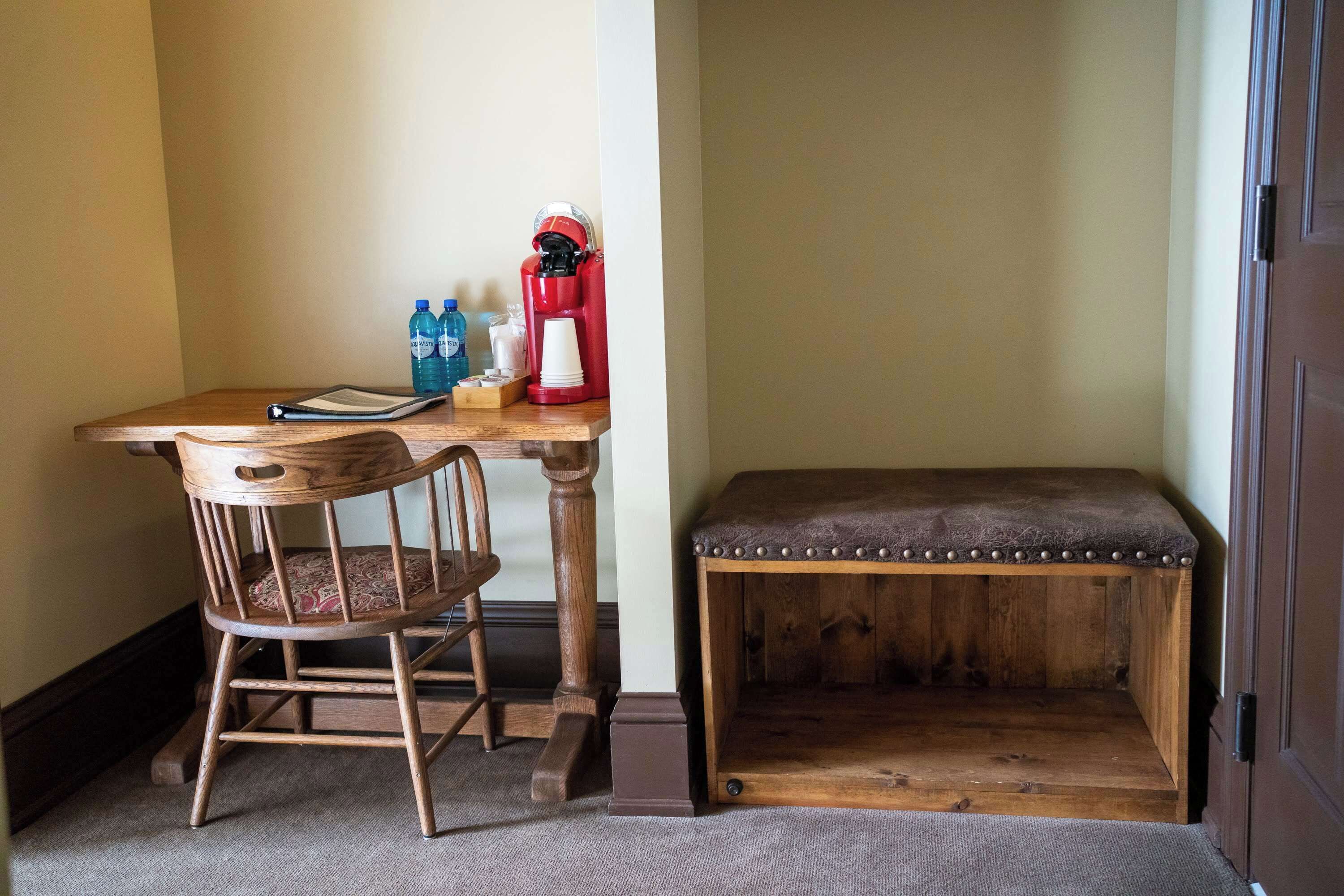 standard room, 1 queen bed, non smoking (walk-in shower) | premium bedding, blackout curtains, iron/ironing board, free wifi