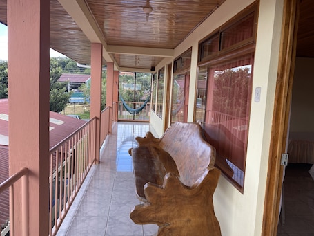 Standard Room | Living area