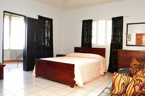 Studio Suite, Ocean View | WiFi - On Top of The Bay (Montego Bay)