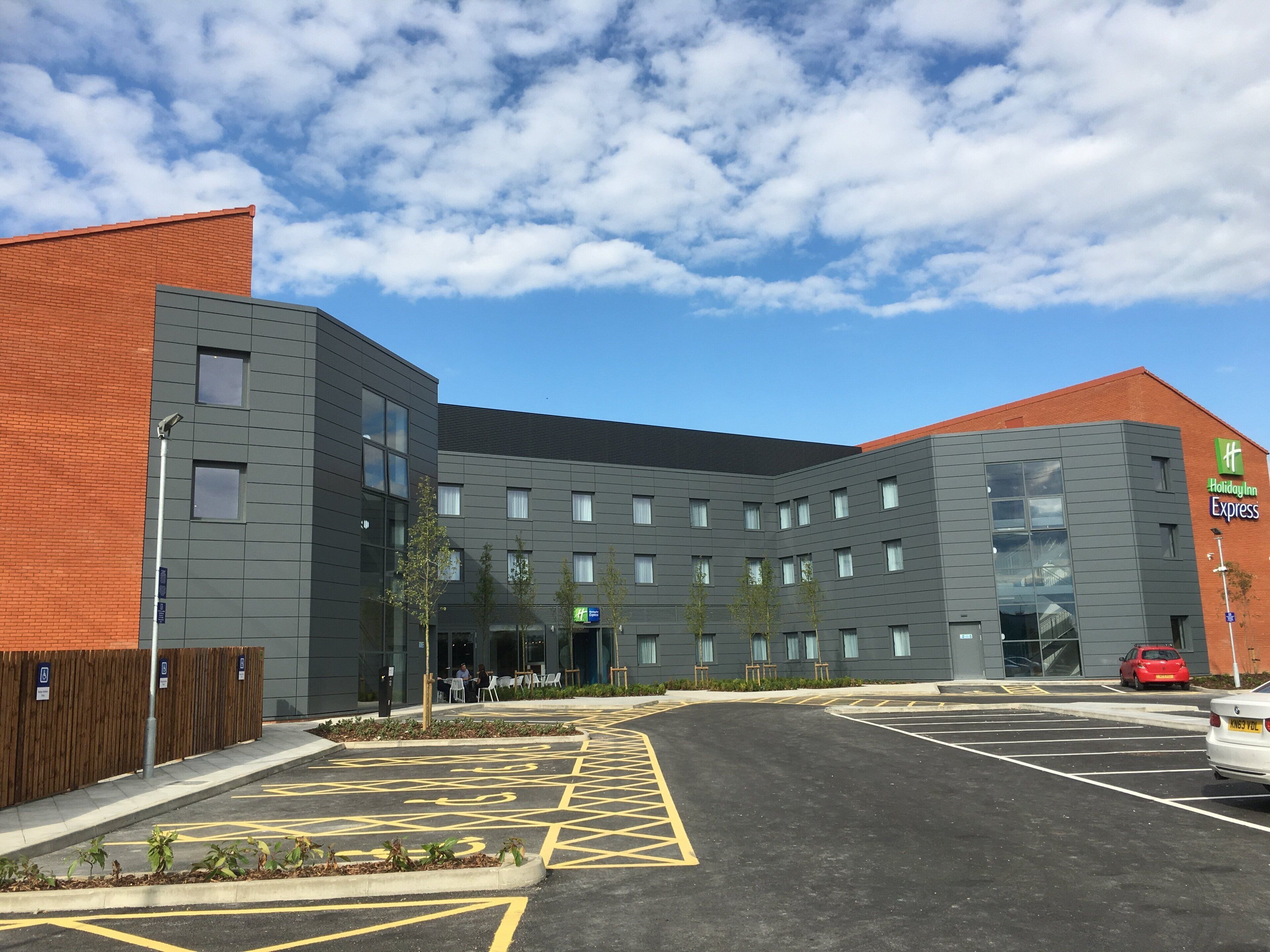 Photo - Holiday Inn Express St. Albans - M25, Jct.22 by IHG