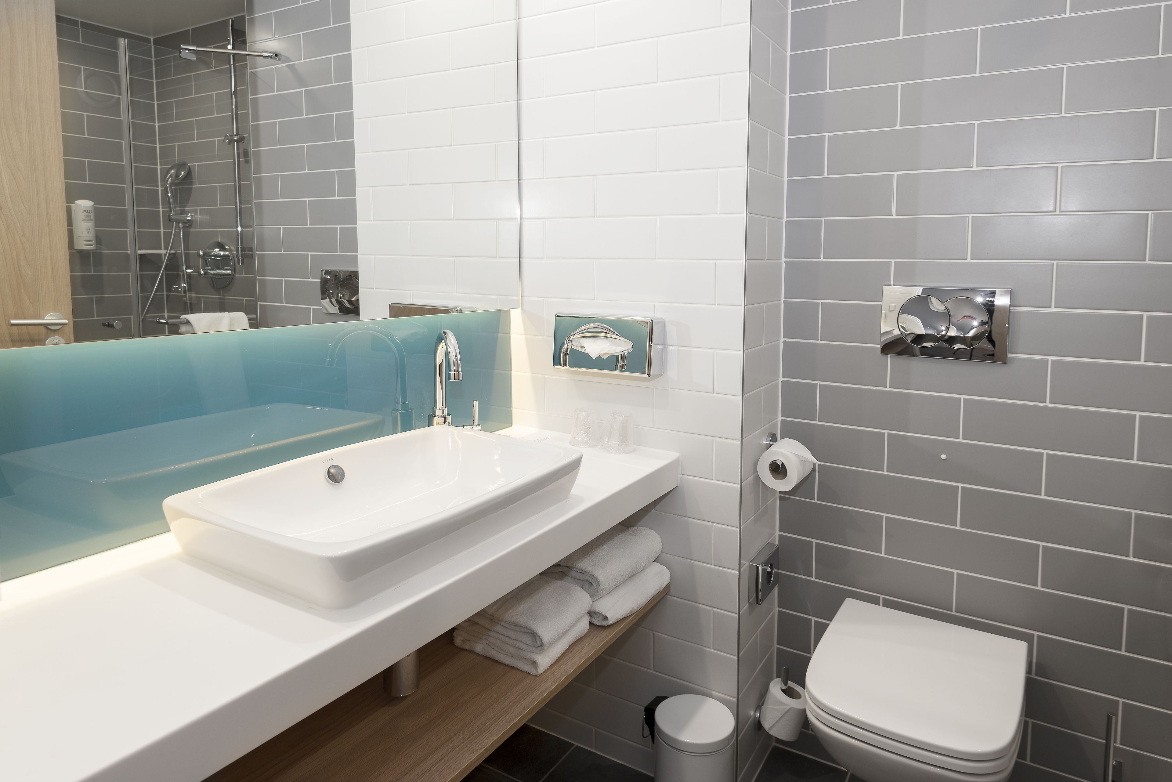 shower, hydromassage showerhead, eco-friendly toiletries, hair dryer