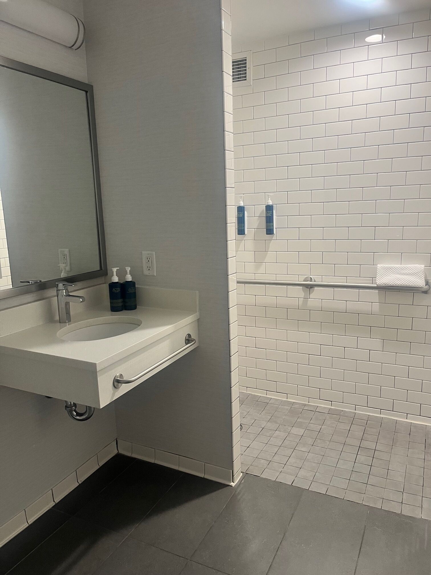 Photo - Four Points by Sheraton New York Downtown