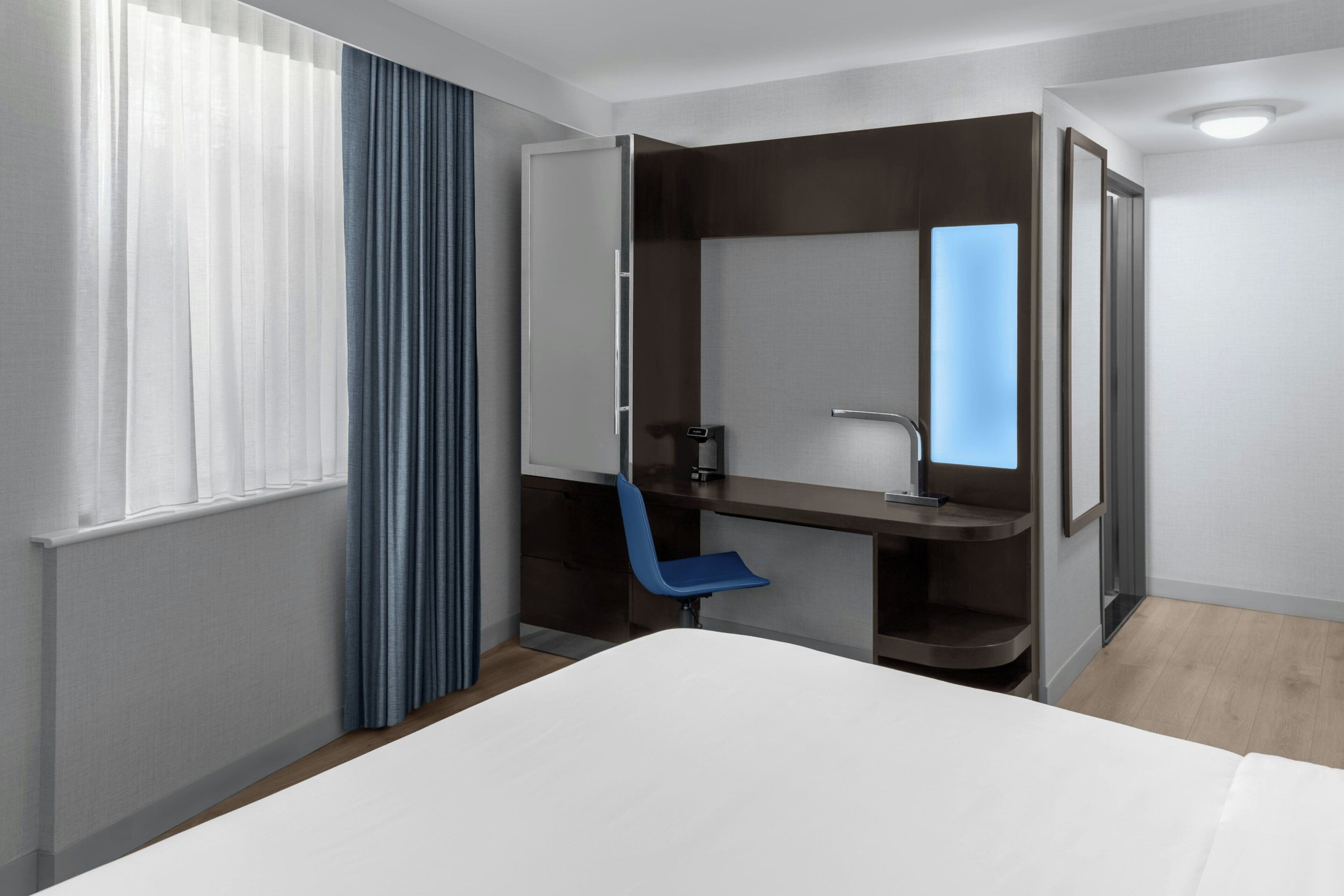 Room, 1 King Bed, Corner | Premium bedding, down comforters, pillowtop beds, in-room safe