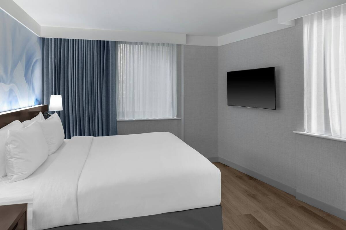 Zimmer, 1 King-Bett, Eckzimmer