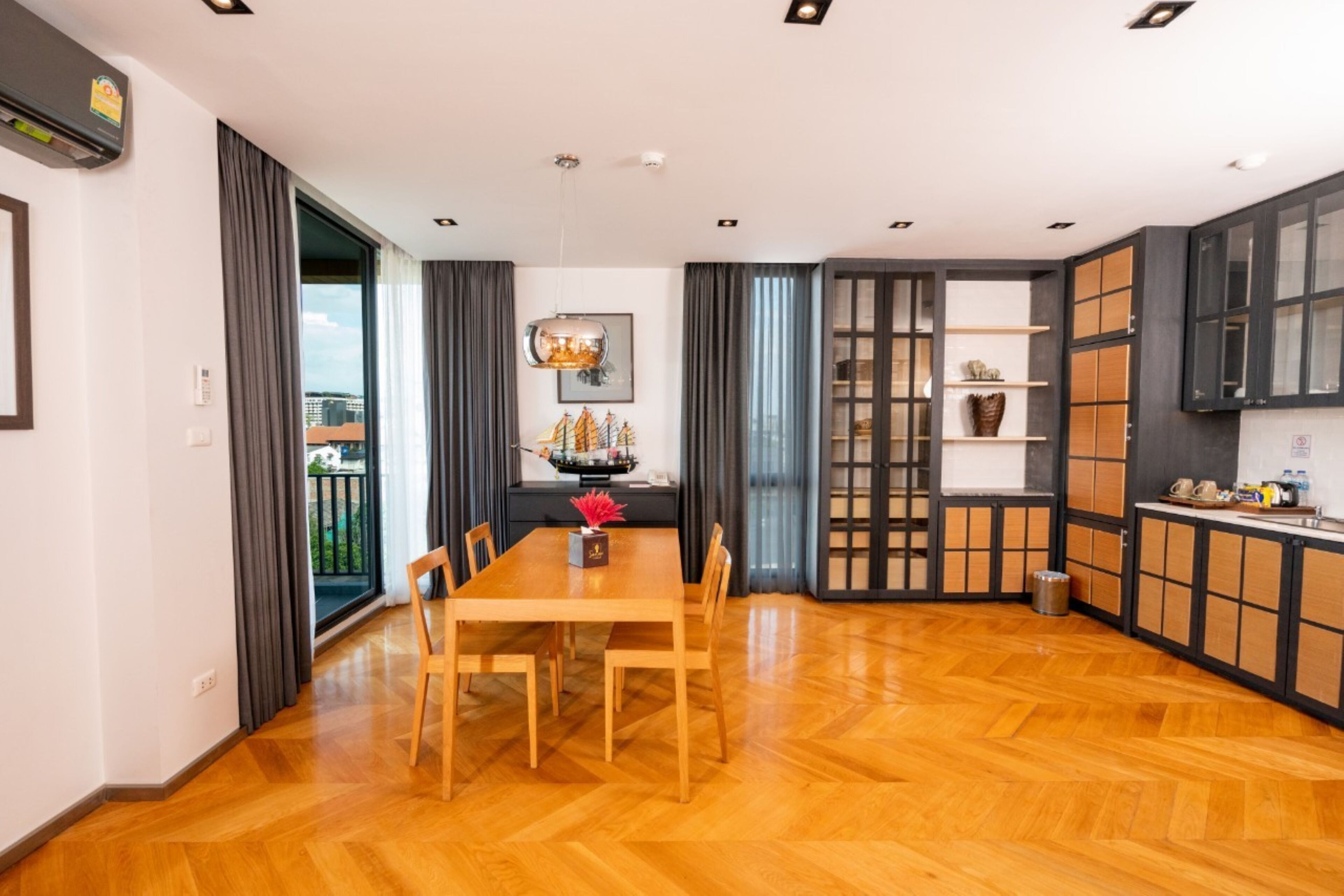 signature suite | living area | 50-inch lcd tv with digital channels, tv