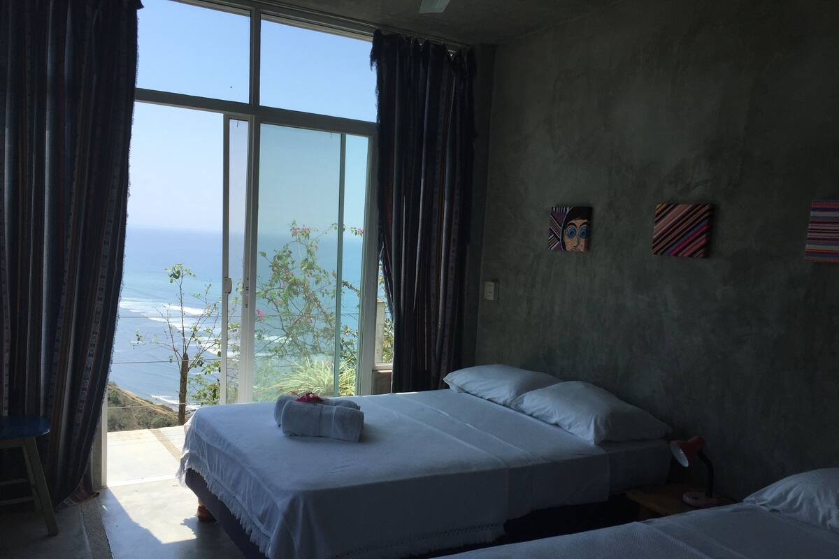 Premium bedding, free WiFi, wheelchair access