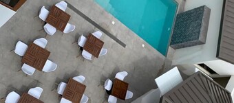 BlueBay Galapagos Planet