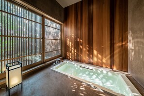 Traditional House, 4 Bedrooms, Kitchen, Garden View | Bathroom | Combined shower/bathtub, deep-soaking bathtub, rainfall showerhead - Choya Chawanzaka (Kyoto)