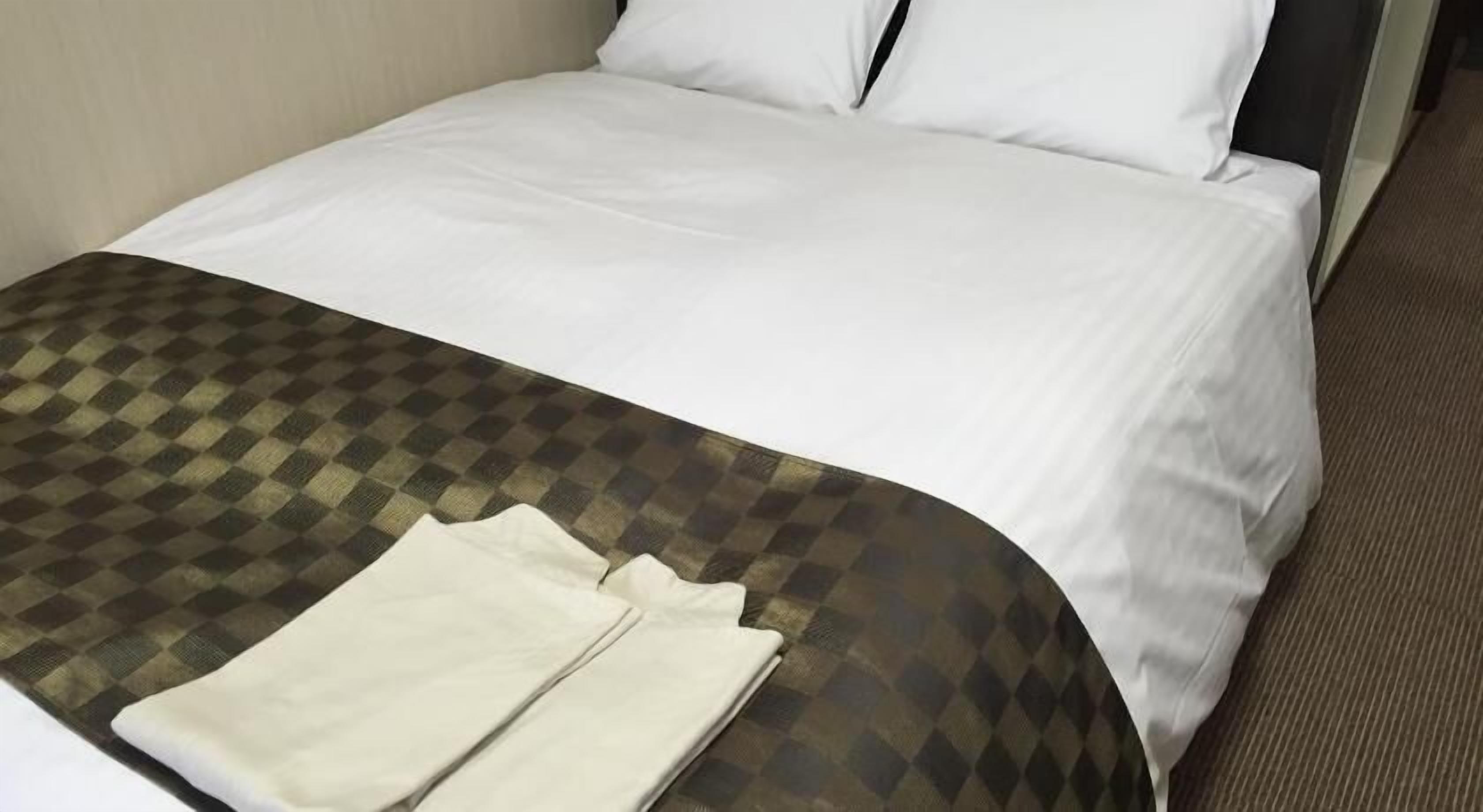 書桌、遮光窗簾/窗簾、熨斗/熨衫板、免費 Wi-Fi