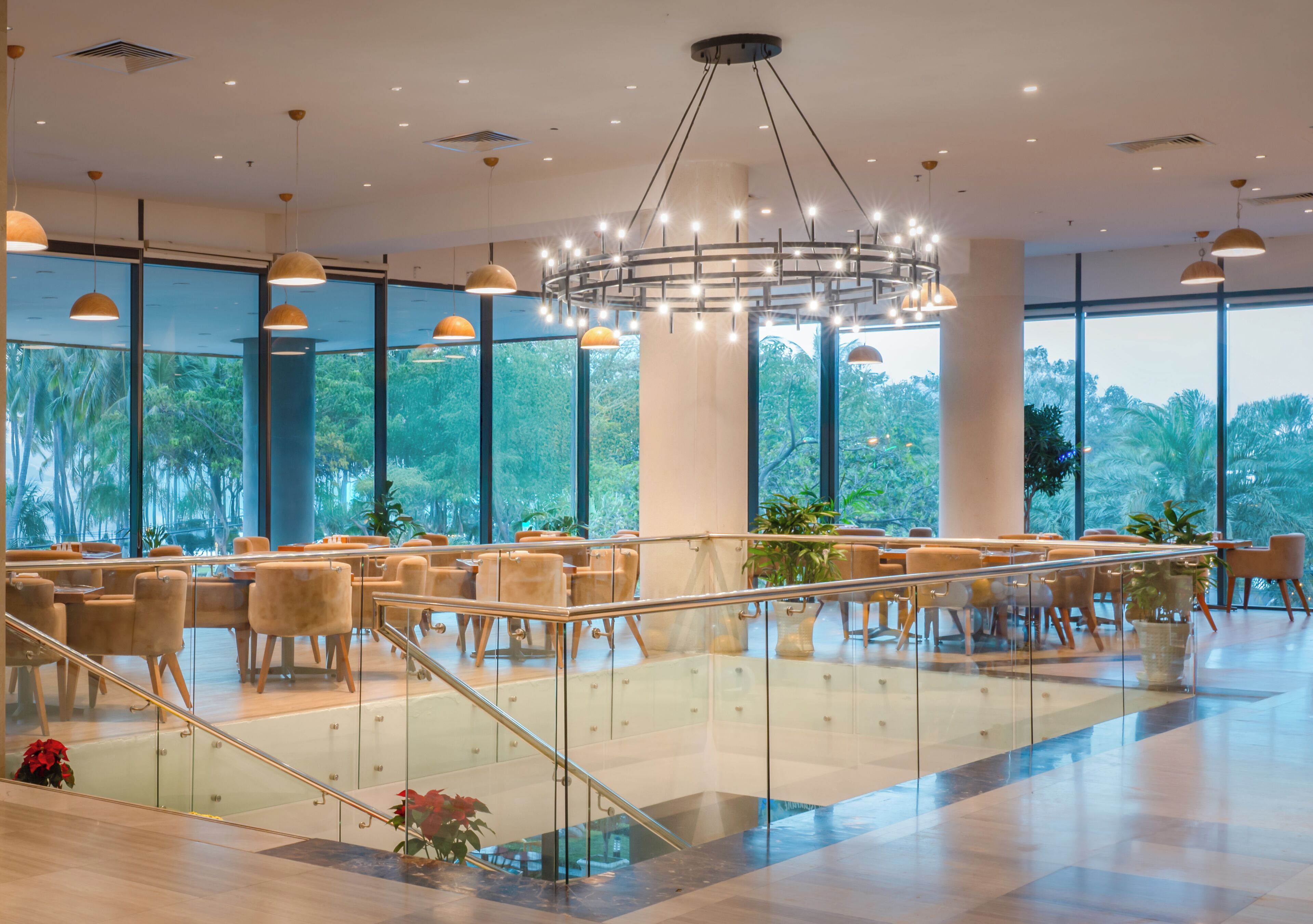 breakfast, lunch, dinner served; international cuisine