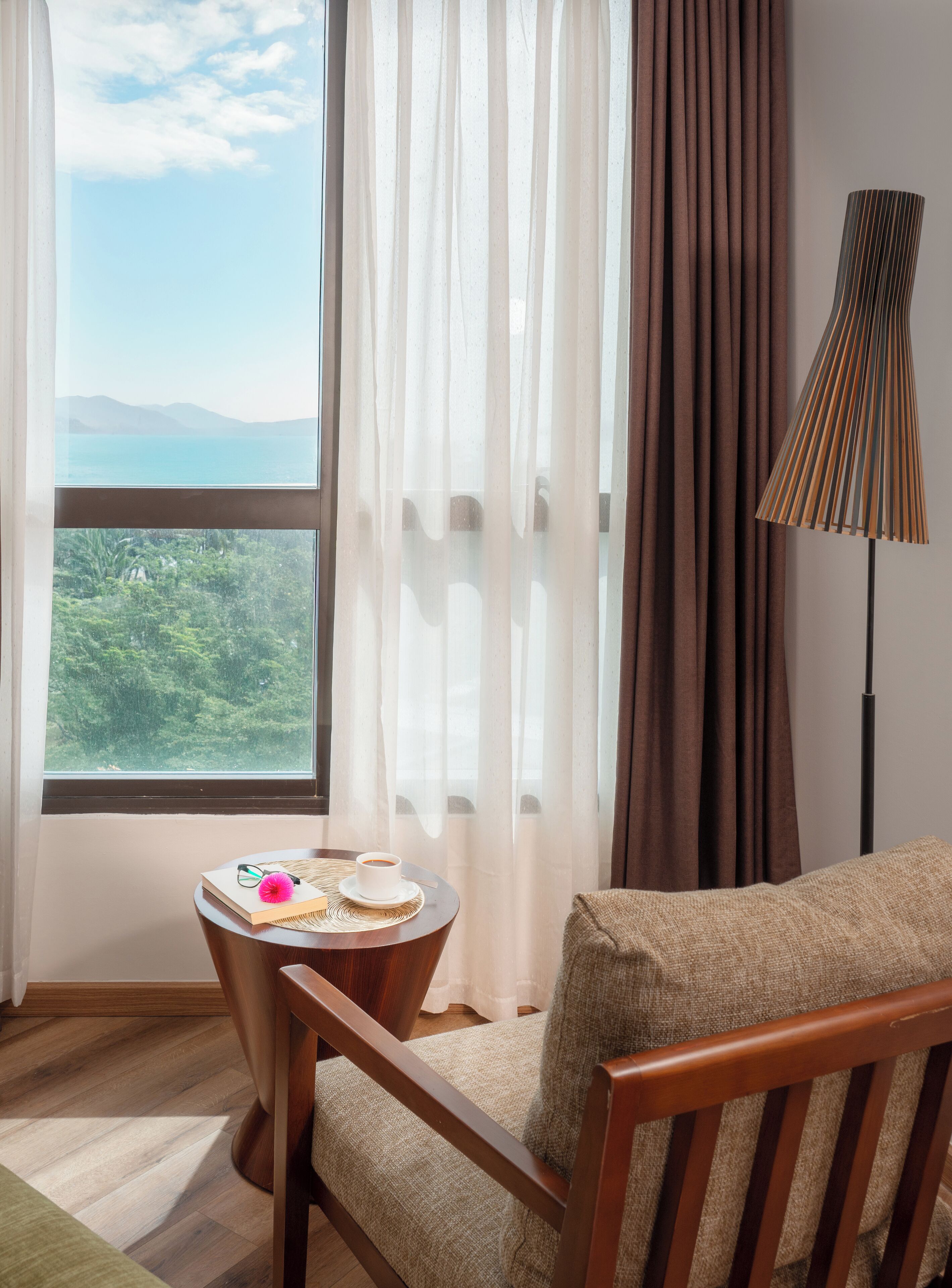 deluxe twin sea view room | 1 bedroom, minibar, in-room safe, blackout curtains