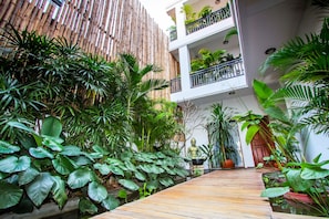 Interior entrance - Tranquil Villa (Phnom Penh)
