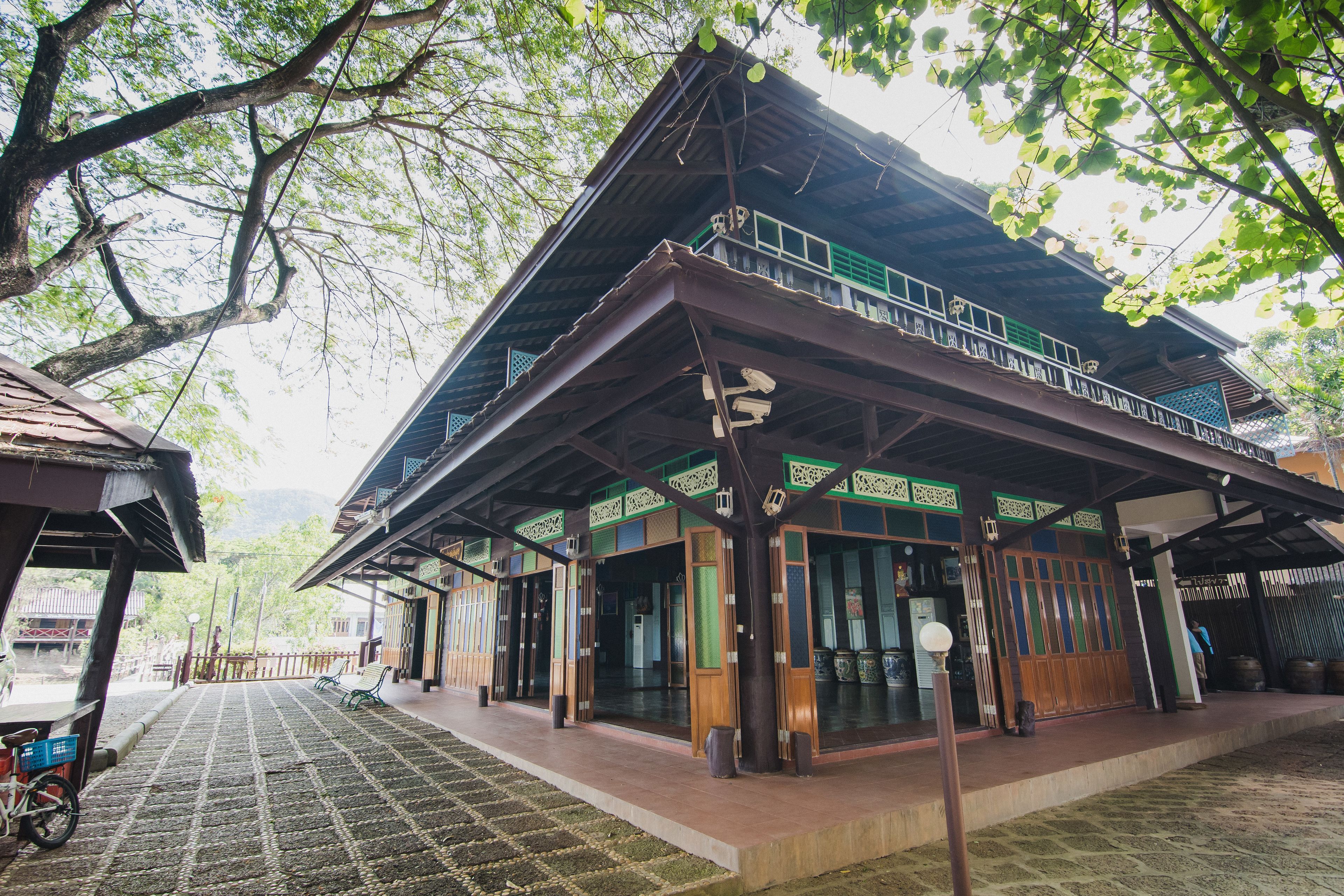 deluxe room, beachside | balcony view