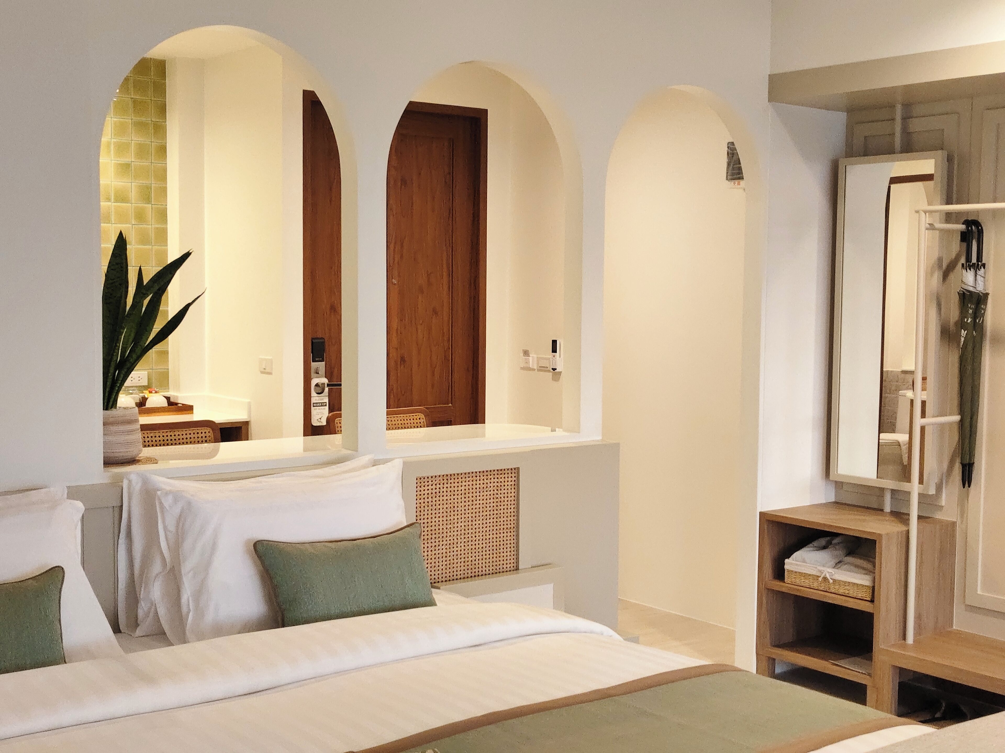 Premier Double Room | In-room safe, free WiFi, bed sheets