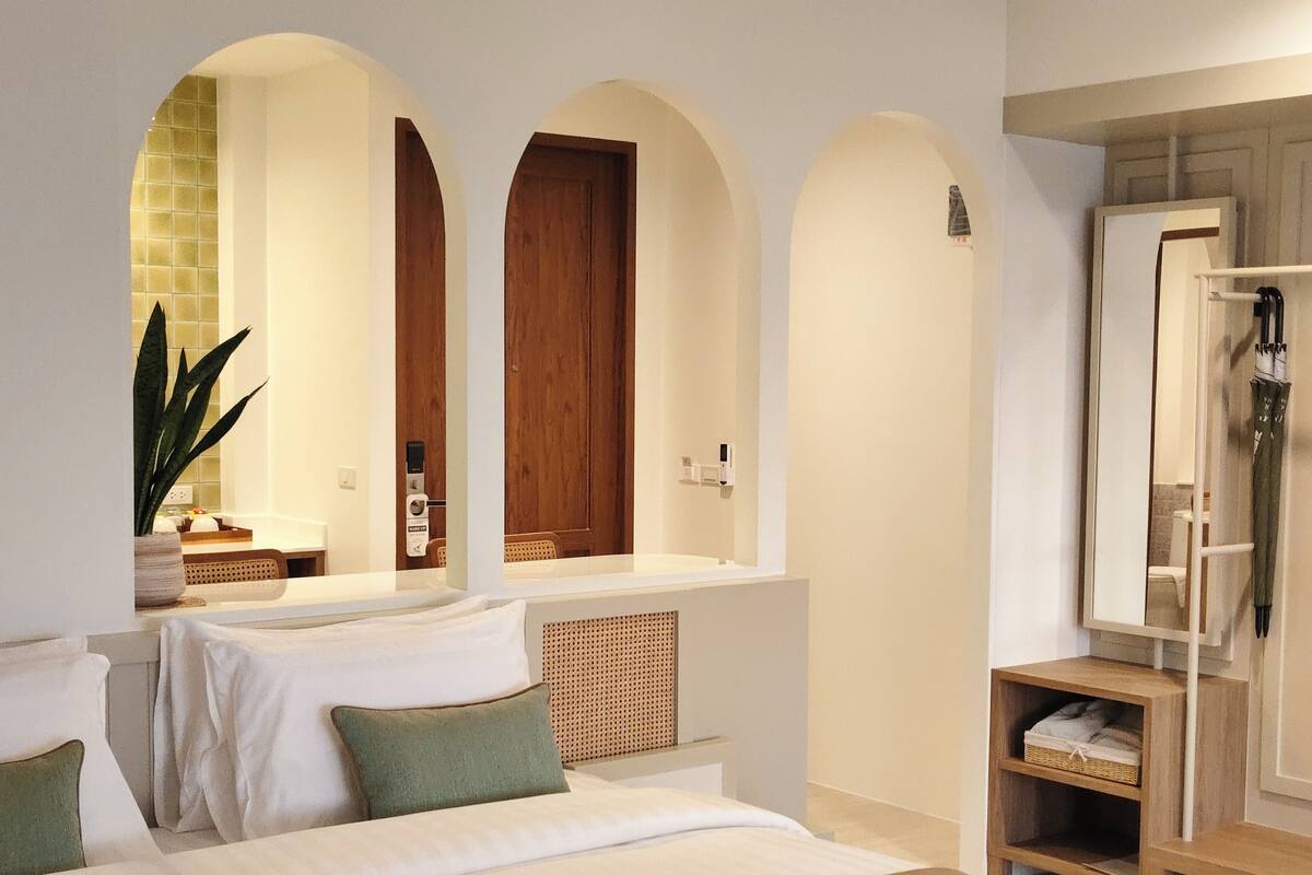 Chambre Double « Premier » | Coffres-forts dans les chambres, Wi-Fi gratuit, draps fournis