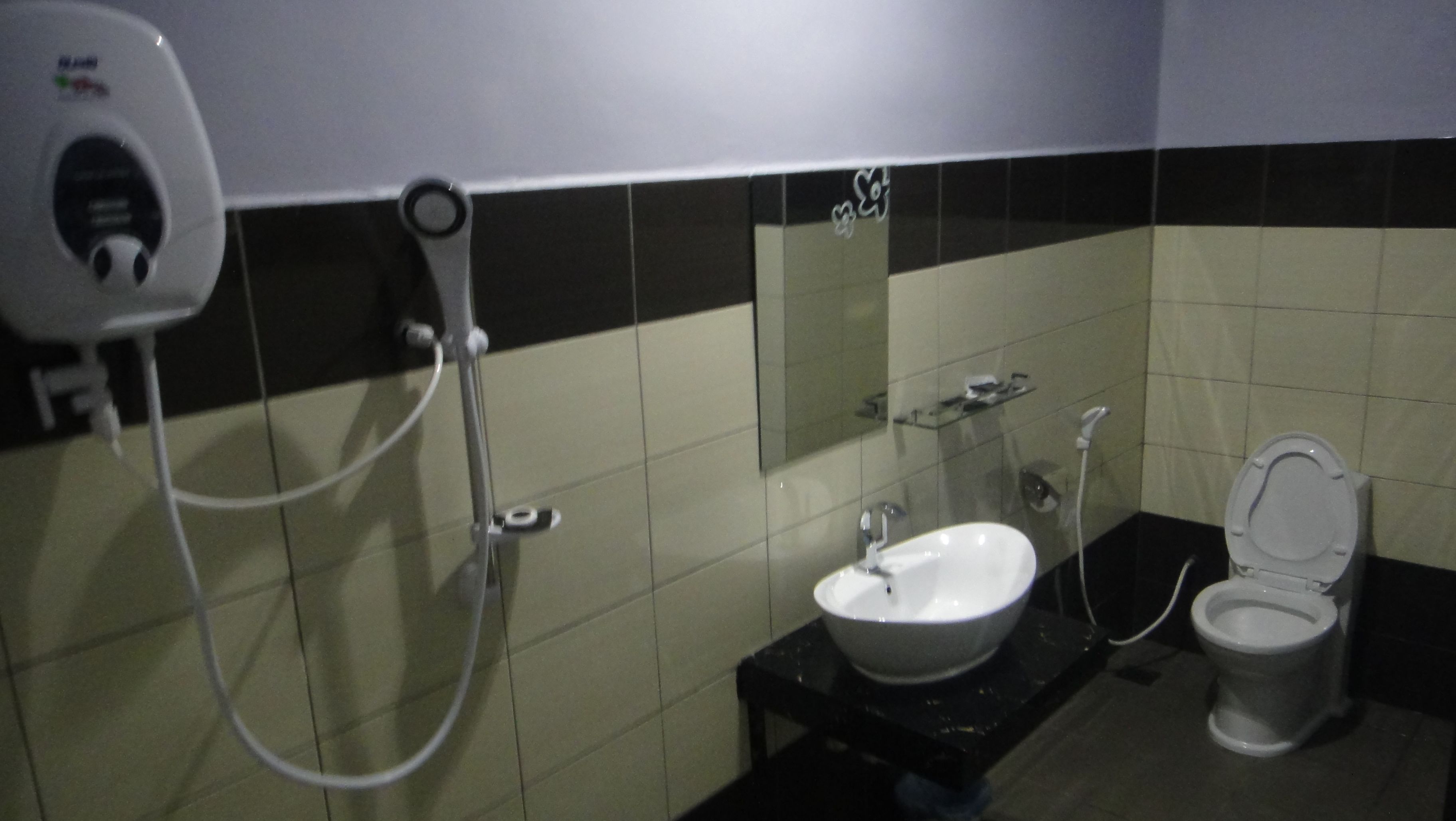 family room | bathroom | shower, free toiletries, hair dryer, slippers