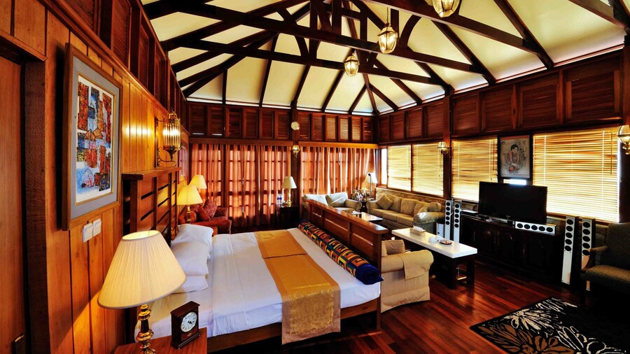 Crest Villa Mansion
