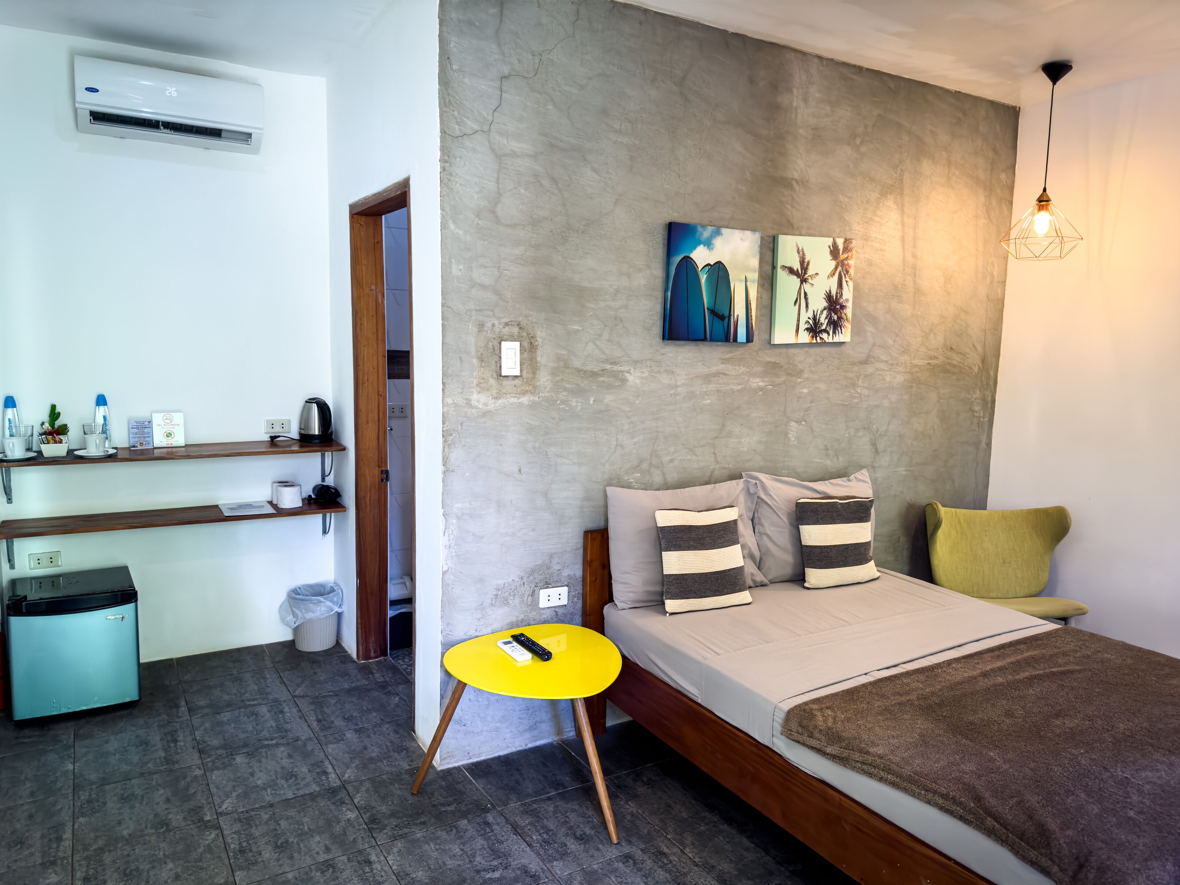 design cabin | 1 bedroom, minibar, individually decorated, individually furnished