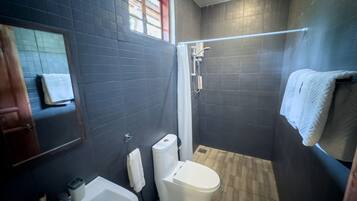 Cabaña de diseño | Baño | Ducha y cabezal de ducha tipo lluvia