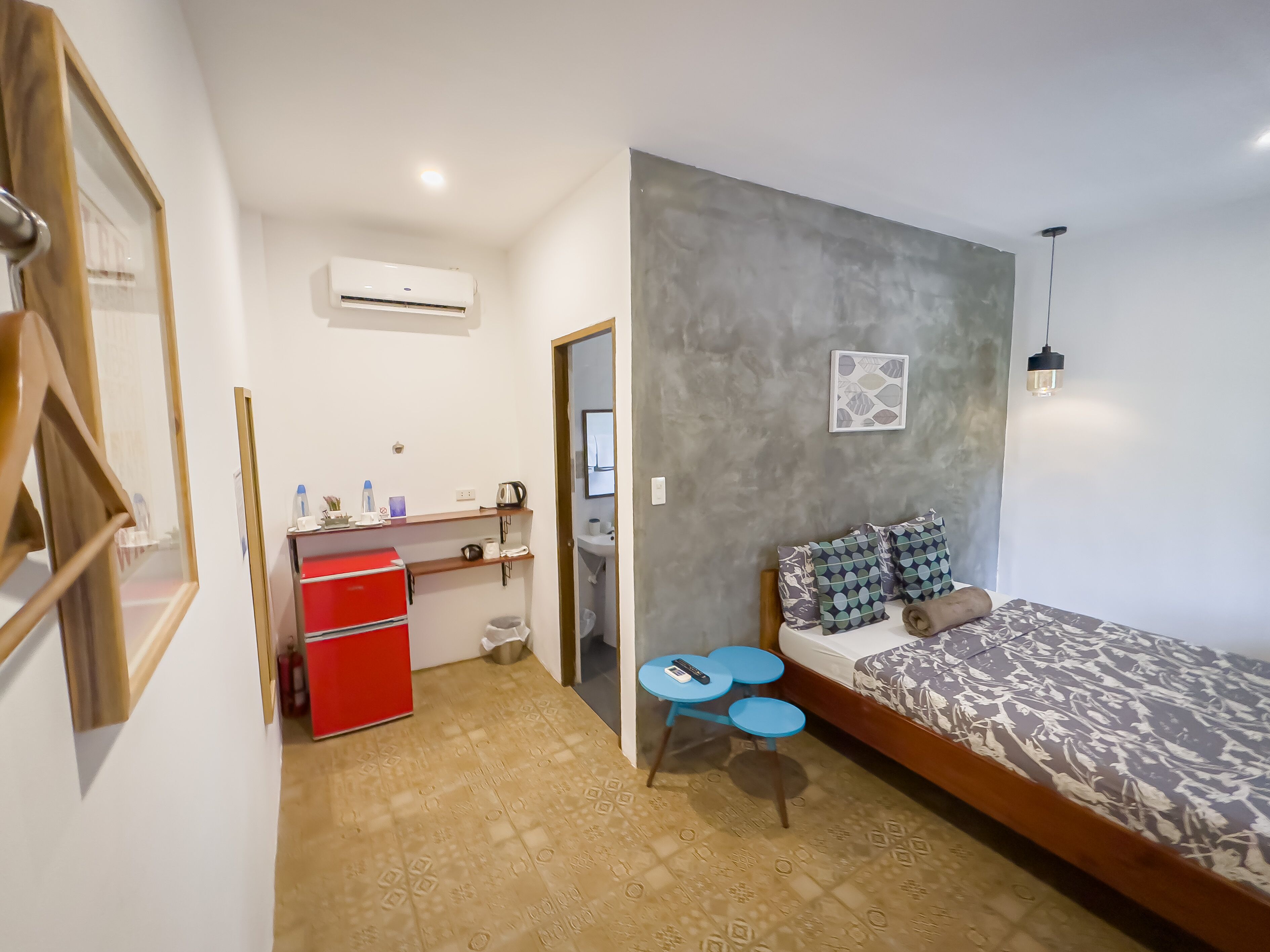 design cabin | 1 bedroom, minibar, individually decorated, individually furnished