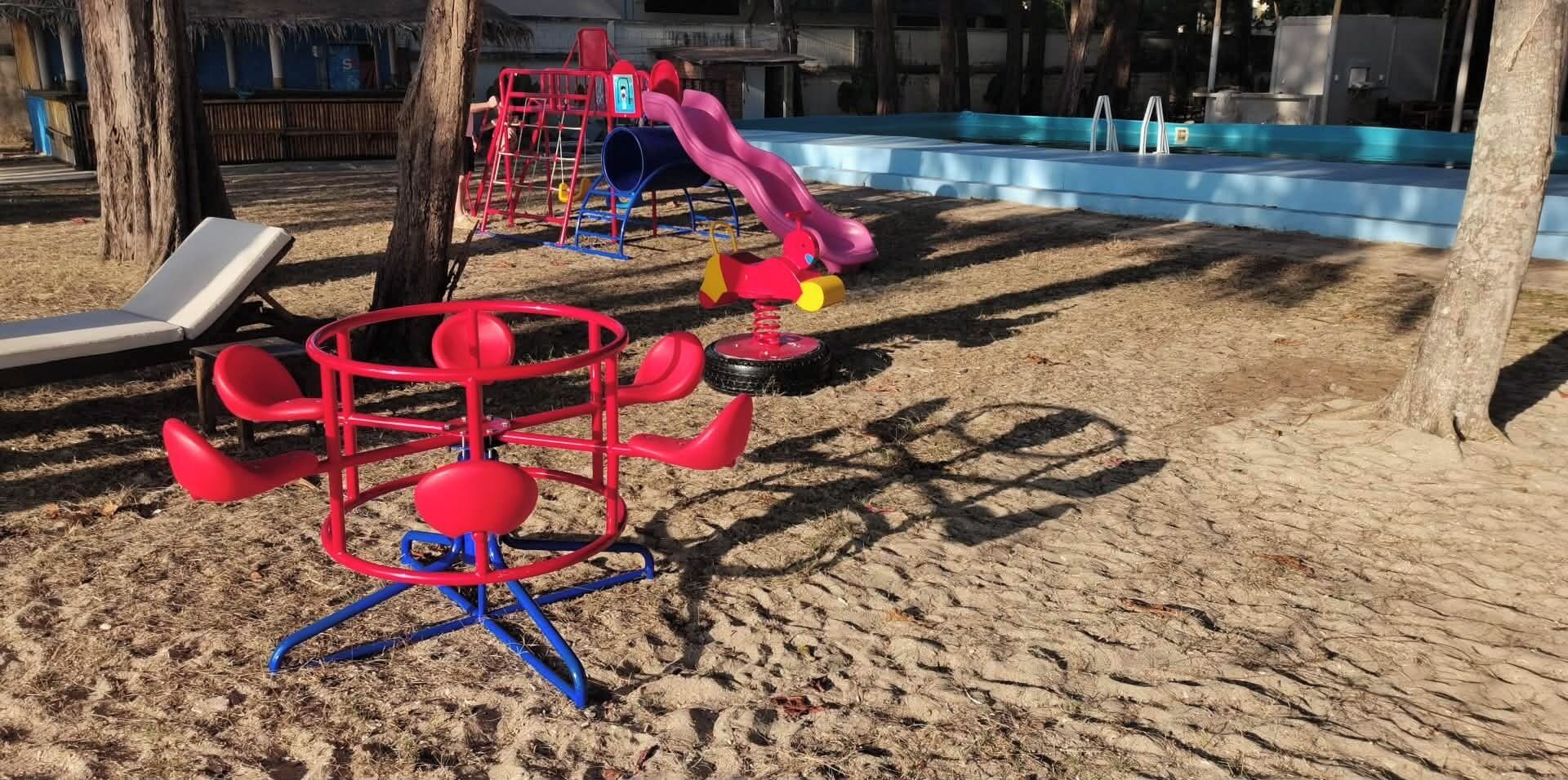 Área de juegos infantiles al aire libre