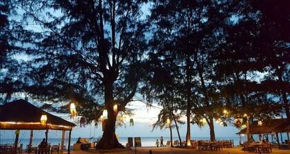 Eco Lanta Hideaway Beach Resort