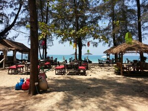Food court - Eco Lanta Hideaway Beach Resort (Ko Lanta)