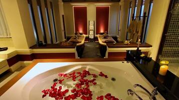 Couples treatment room(s), aromatherapy, Thai massages, body scrubs