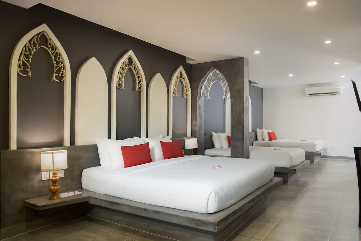 family suite | 1 bedroom, premium bedding, minibar, in-room safe