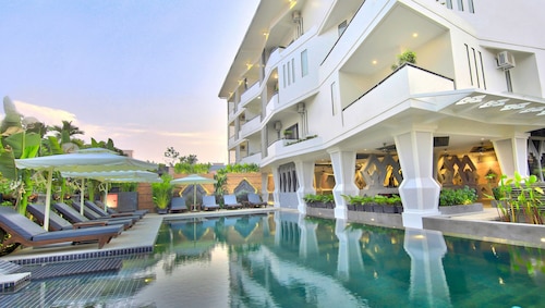 セントラル スイート レジデンス