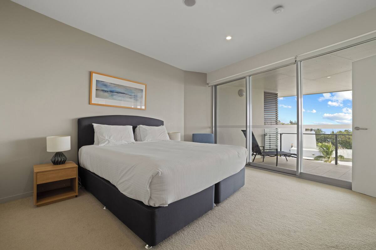 3 Bedroom North Facing Ocean View | أغطية فراش متميزة ومساحة عمل للكمبيوتر المحمول ومكواة/لوح كي