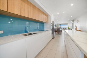 2 Bedroom Beachfront Apartment | Private kitchen | Full-size fridge, microwave, stovetop, dishwasher - Salt Apartments (Yeppoon)