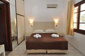 Apartment, 1 Bedroom | 1 bedroom, desk, soundproofing, free cribs/infant beds