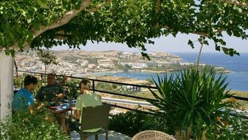 Breakfast, lunch, dinner served; Greek cuisine