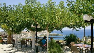 Breakfast, lunch, dinner served; Greek cuisine