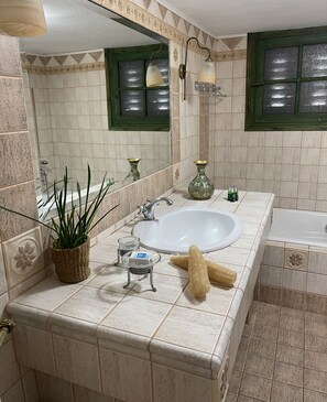 Superior Apartment | Bathroom