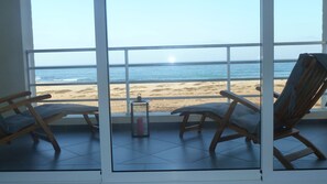 Apartamento superior, 2 quartos, acesso à piscina, vista para o oceano | Terraço/pátio