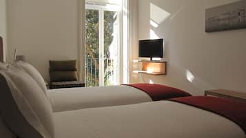 Double or Twin Room, Garden View | Individually decorated, free cribs/infant beds, rollaway beds, free WiFi