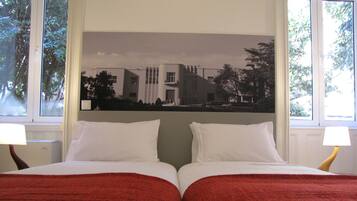 Apartment, 1 Bedroom, Garden View (Ground Floor) | Individually decorated, free cribs/infant beds, rollaway beds, free WiFi