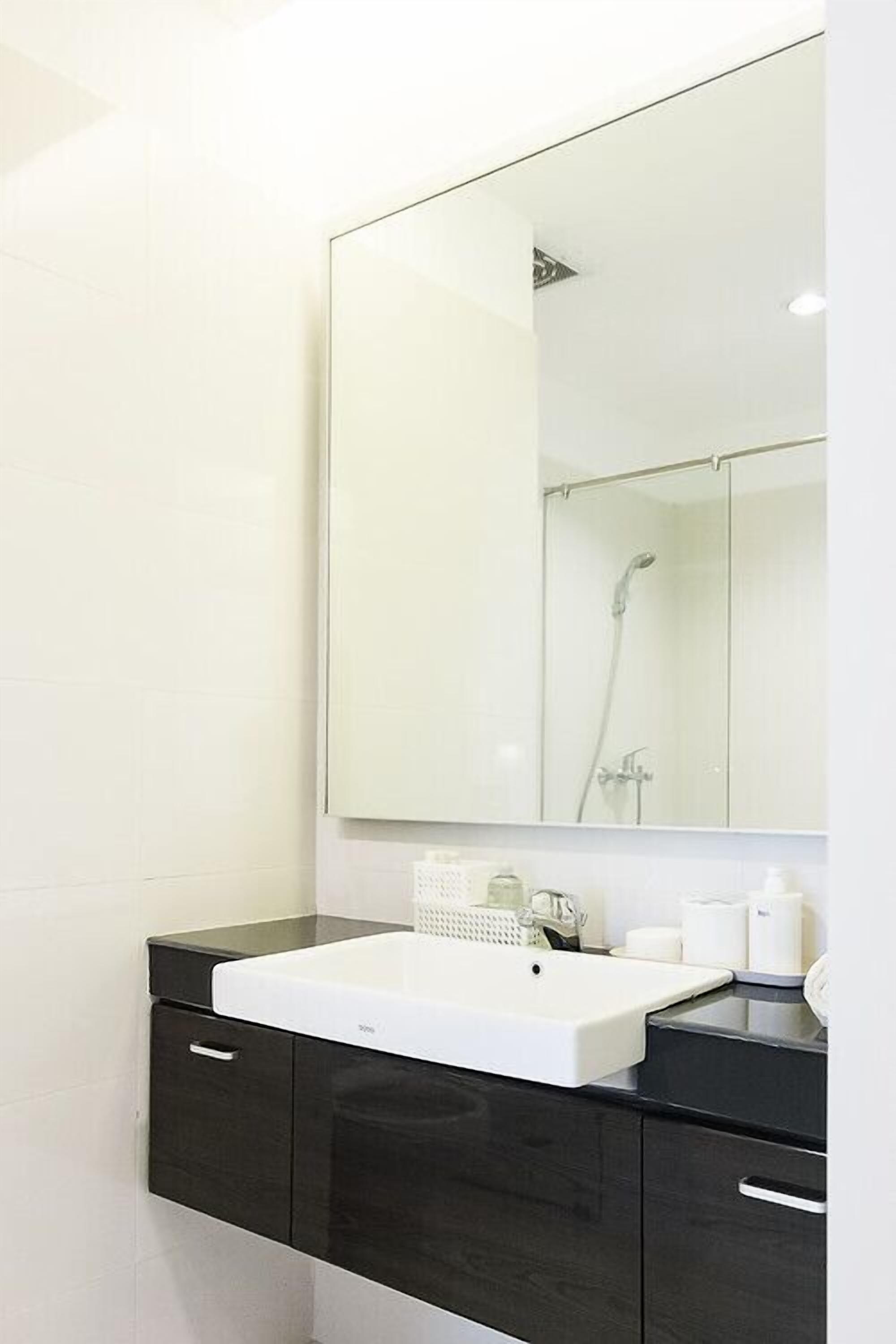 deluxe room, 1 double bed | bathroom sink