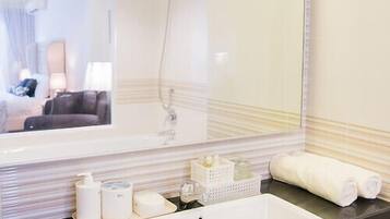 Superior Room | Bathroom sink