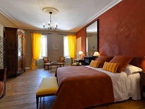 Deluxe Suite, Ensuite, Courtyard View (La Provençale)