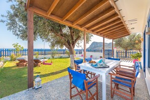 House, 2 Bedrooms | Terrace/patio