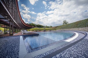 Indoor pool, seasonal outdoor pool, sun loungers