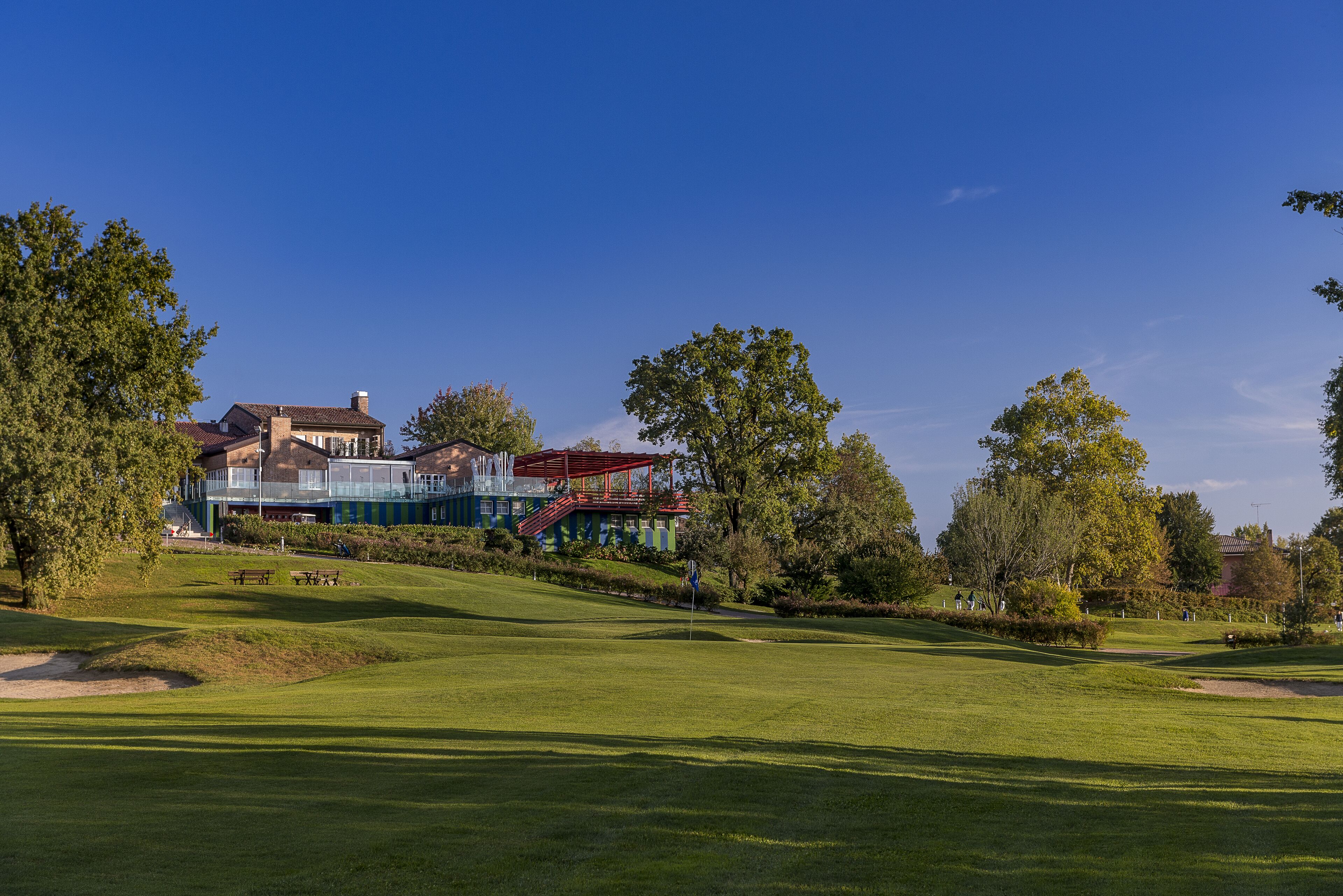 breakfast, lunch, dinner served; golf course views