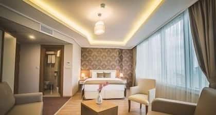 Park Square Hotel